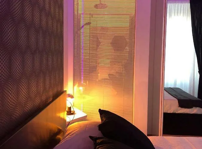 Pensión A Casa Di 4*